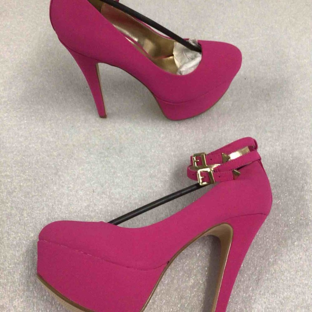 Anne Michelle Realove-05 Magenta Platform Stilettos With Gold Buckles - Picture 2 of 5